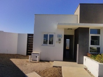 Casa en venta en Casa de 3d 2b, condominio altos de rumie, villa alemana., Villa Alemana - 3 dormitorios, 2 baños