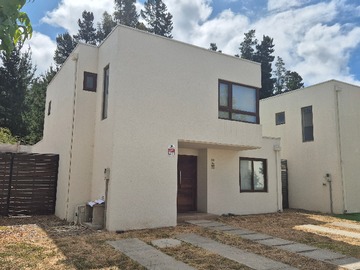 Casa en venta en Bosque del real iii, curauma, Valparaíso - 3 dormitorios, 3 baños