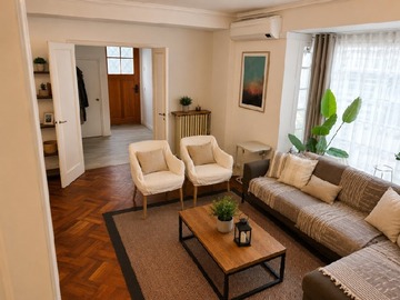 Casa en venta en Colegio san ignacio el bosque, Providencia - 4 dormitorios, 3 baños
