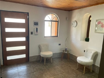 Oficina en arriendo mensual en 6 norte 937, Talca - 2 dormitorios, 1 baño