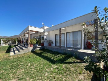 Parcela en venta en Parcela regularizada con casa, piscina y frutales – hinojal, La Serena - 3 dormitorios, 3 baños