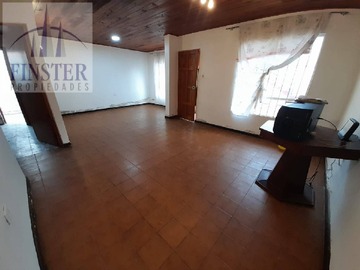 Casa en venta en Centro, Quilpué - 3 dormitorios, 1 baño