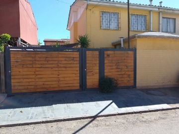 Casa en venta en Entre antonio varas y josé besa, San Bernardo - 4 dormitorios, 2 baños