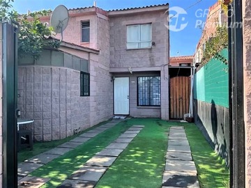 Casa en venta en Metro lo cruzat, Quilicura - 3 dormitorios, 2 baños