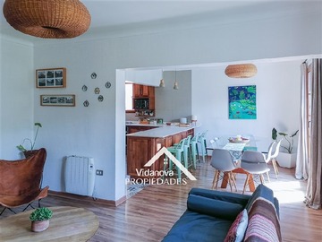 Casa en venta en Echeñique con Ortuzar, Ñuñoa - 4 dormitorios, 3 baños