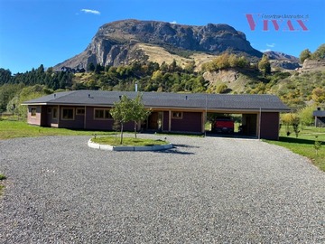 Casa en venta en Oportunidad, Coyhaique - 4 dormitorios, 3 baños