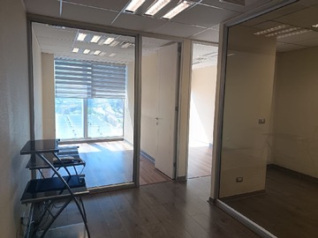 Oficina en arriendo mensual en Av. Libertador Bernardo O'Higgins 4050, Estación Central - 3 dormitorios, 2 baños