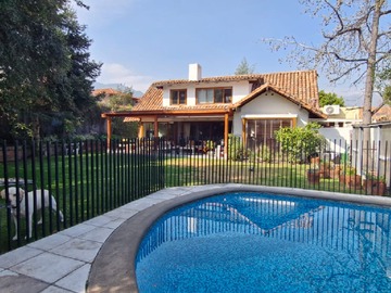 Casa en venta en Parque, Lo Barnechea, Región Metropolitana de Santiago 7690000, Chile, Lo Barnechea - 4 dormitorios, 3 baños