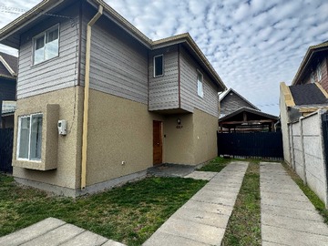 Casa en venta en Moderna Casa con Amplio Jardín (161016), Talca - 3 dormitorios, 3 baños