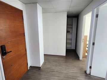 Oficina en arriendo mensual en Metro Simon Bolivar, La Reina - 2 dormitorios, 1 baño