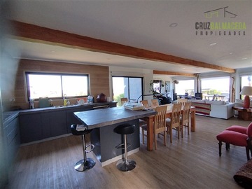 Casa en venta en El solar el convento alto, Santo Domingo - 3 dormitorios, 4 baños