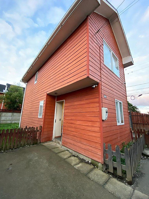 Casa En Venta En Puerto Montt, Se Vende Casa Esquina Espaciosa 3d+2b Y 