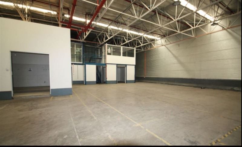 Bodega en Arriendo en Quilicura, Americo Vespucio // Salida Lo Boza / Quilicura
