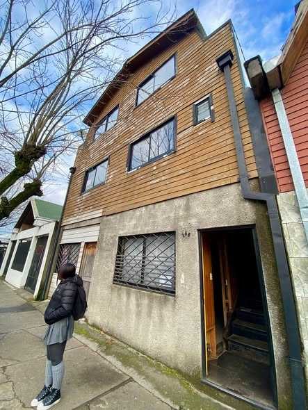 Casa en Arriendo en Chillán, Amplia casa central de 3 pisos, giro comercial (177084)