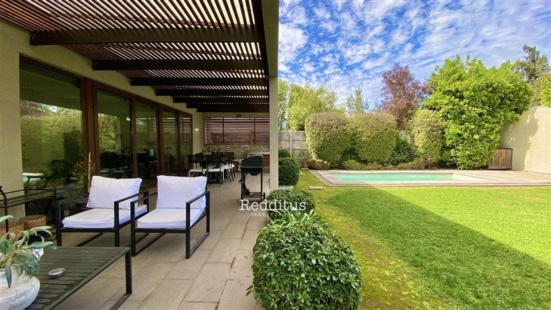 Casa en Arriendo en Colina, Avenida Rukan 214