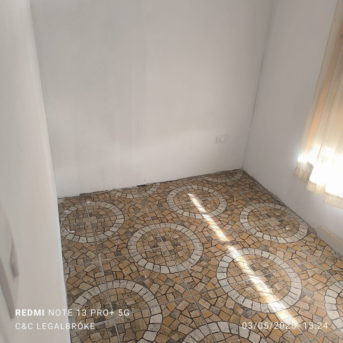 DORMITORIO #4, O PIEZA DE GUARDAR