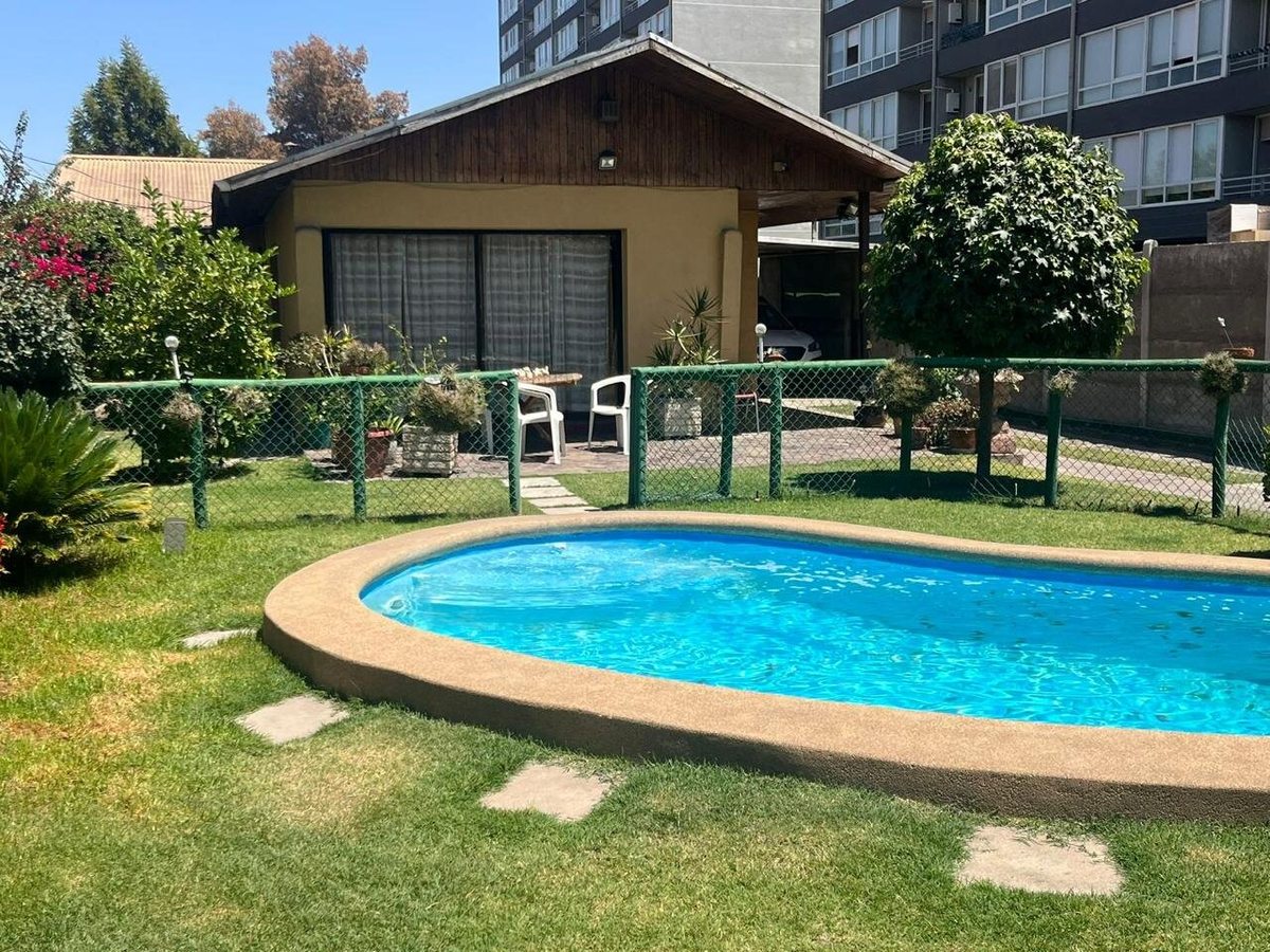 Casa en Arriendo en La Cisterna, colon