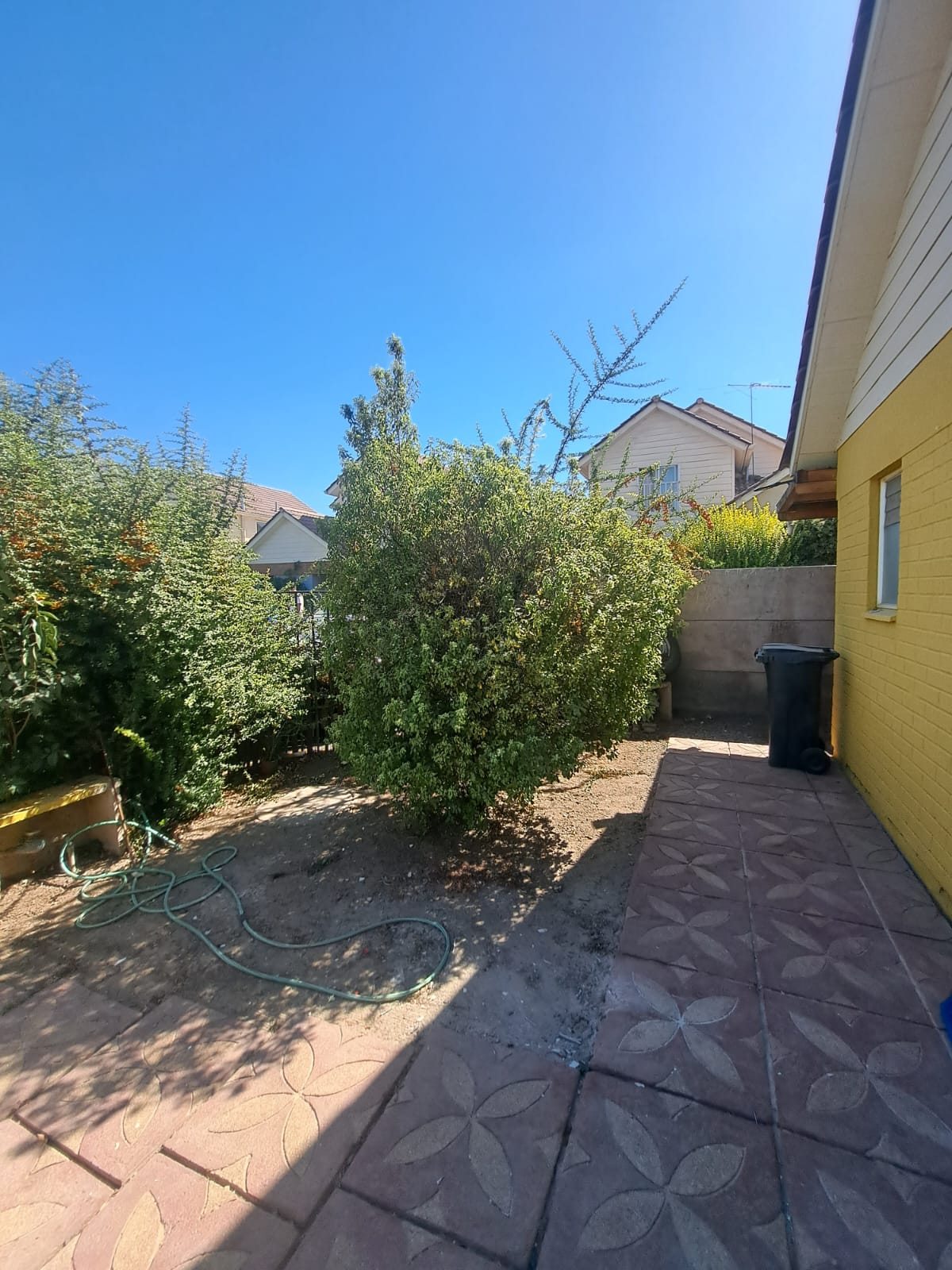 Amplia Casa Psje Micro Barrio las Lavandas, Larapinta