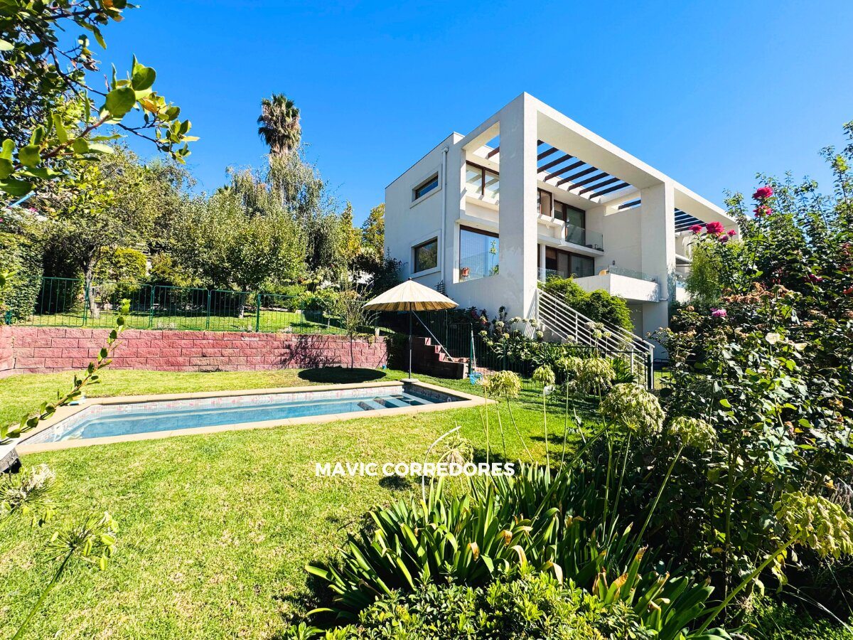 Casa en Arriendo en Las Condes, Colina vista hermosa