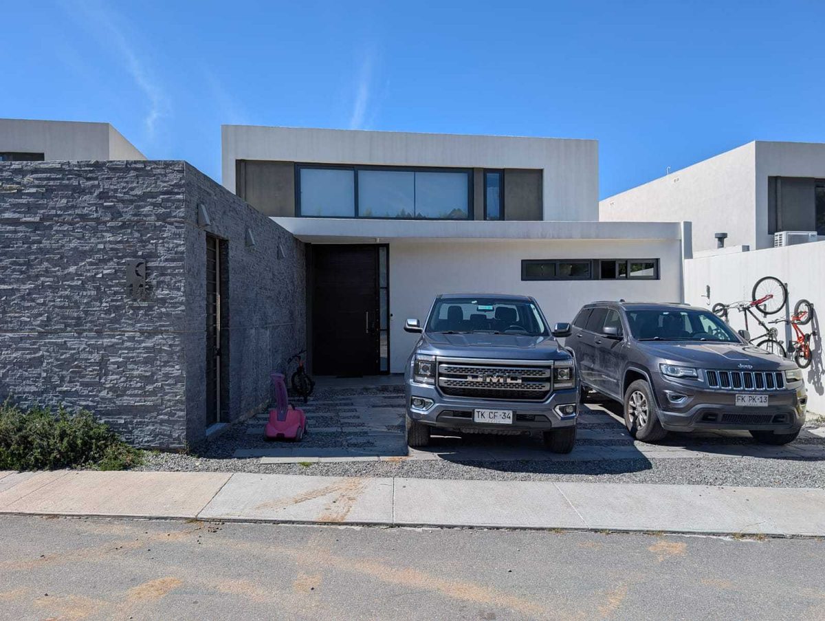 Casa en Arriendo en Lo Barnechea, En condominio, a pasos de nido de aguila (177221)