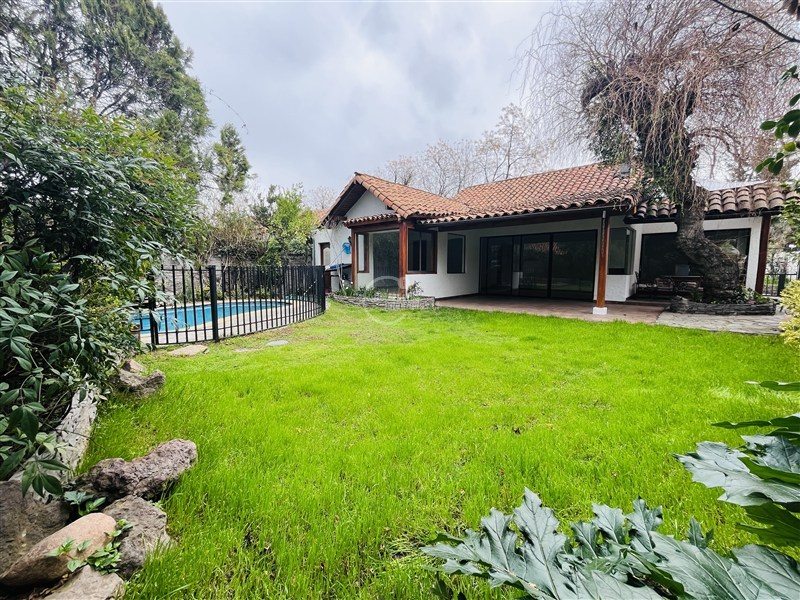 Casa en Arriendo en Lo Barnechea, El Rodeo / Camino del Ayuntamiento