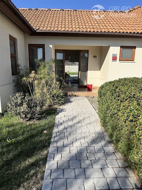 Casa en Arriendo en Maipú, Puerta del Viento / Santa Ana de Chena / Condominio Lonquen Norte