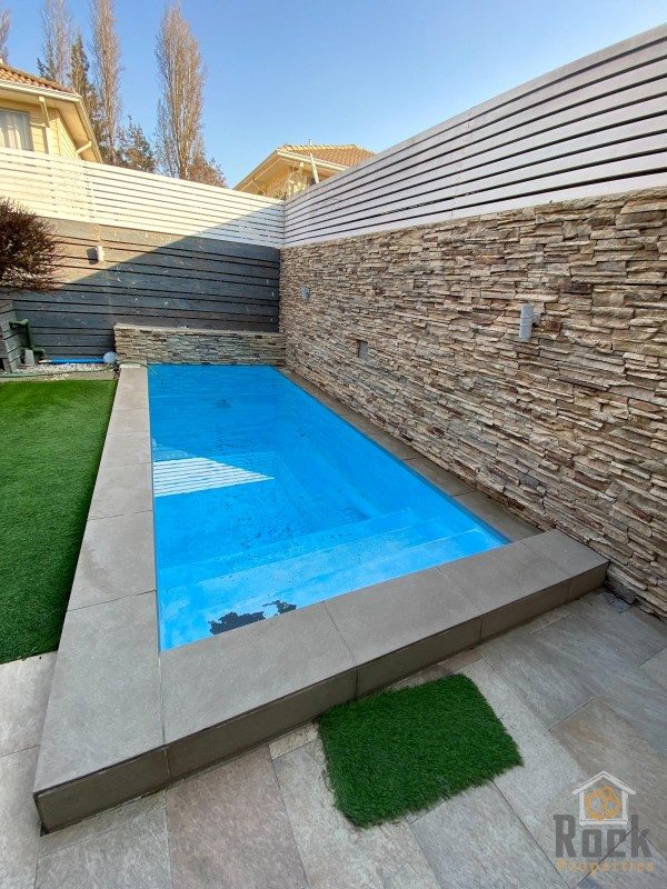 Casa en Arriendo en Maipú, Casa 3d/2,5b con piscina y 2 estacionamientos- maipú