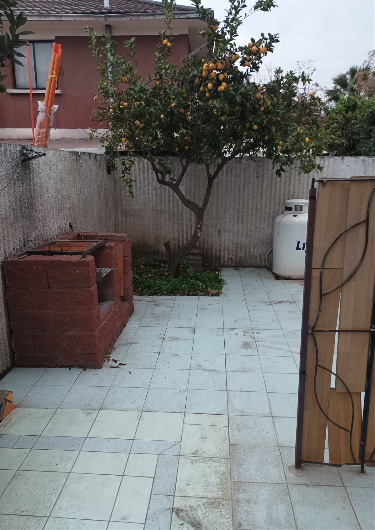 PATIO Y PARRILLA