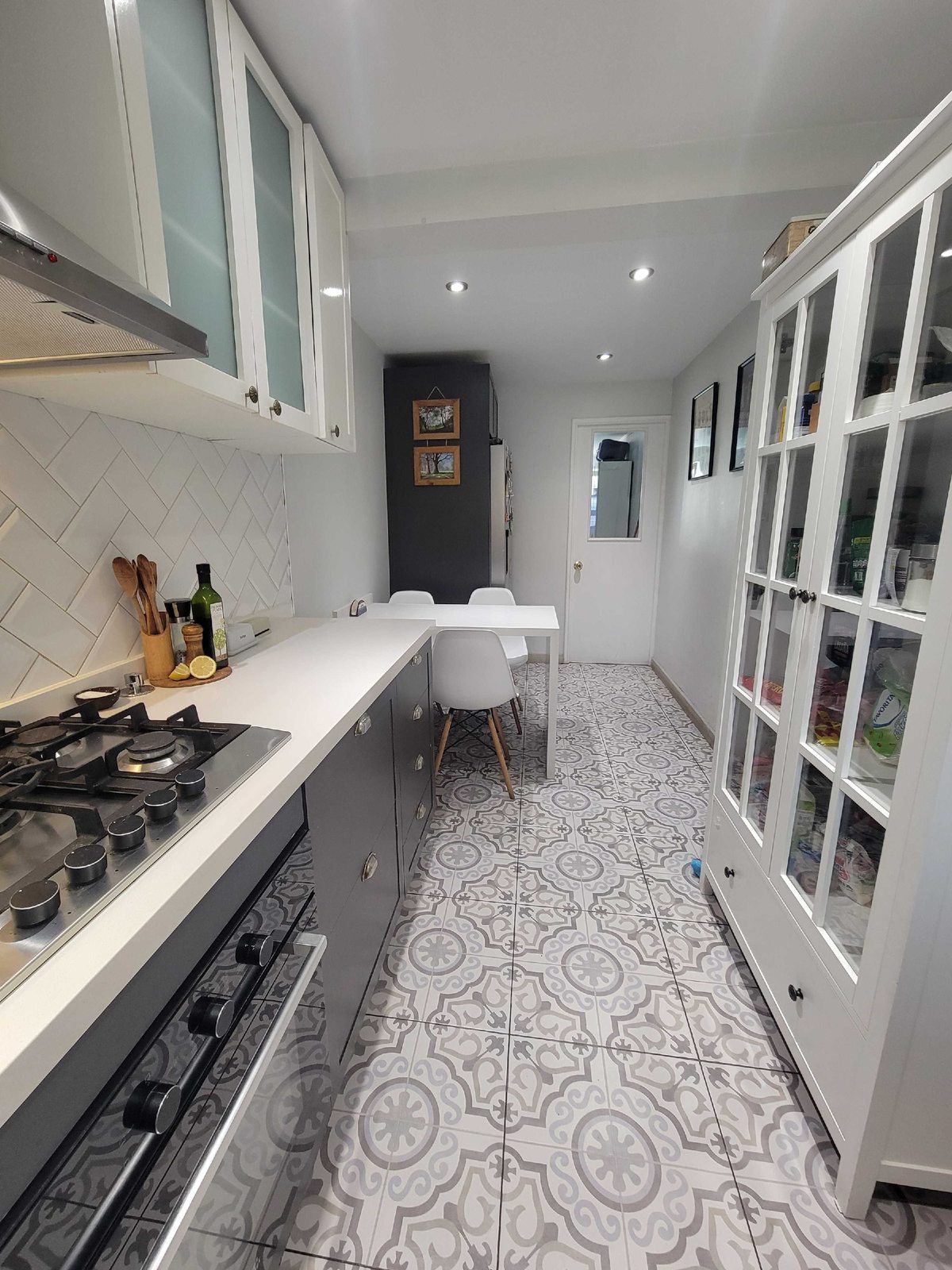 Casa en Arriendo en Peñalolén, Amplia y remodelada 4D/3B con Jardín y Piscina (178964)