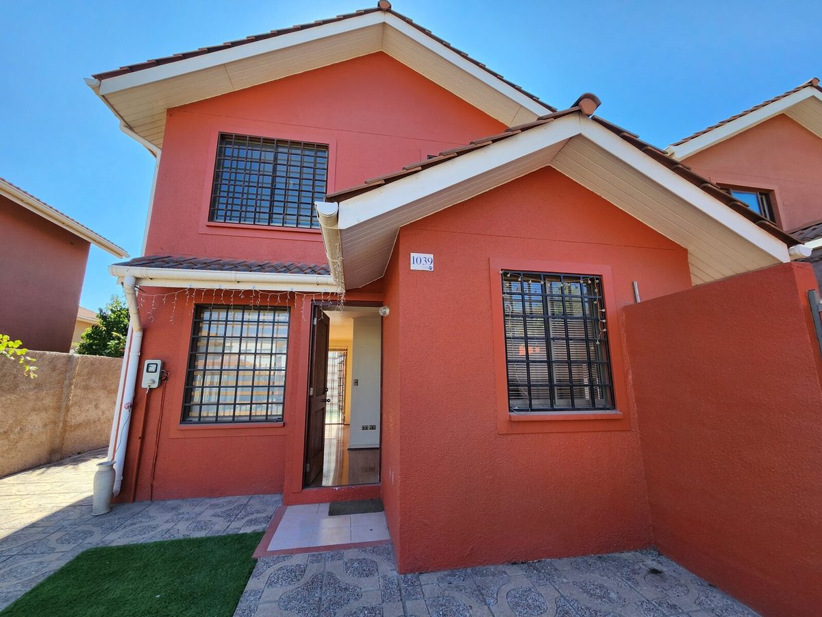 Casa en Arriendo en San Bernardo, Roberto Risopatron Barredo 1039