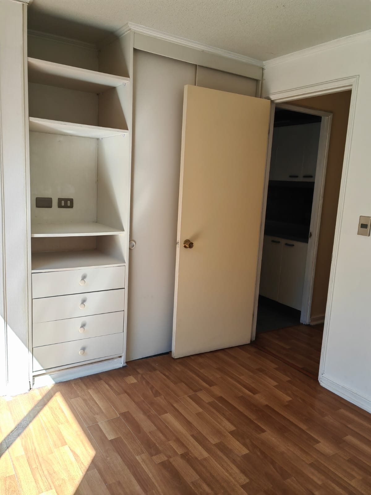 Suite,closet
