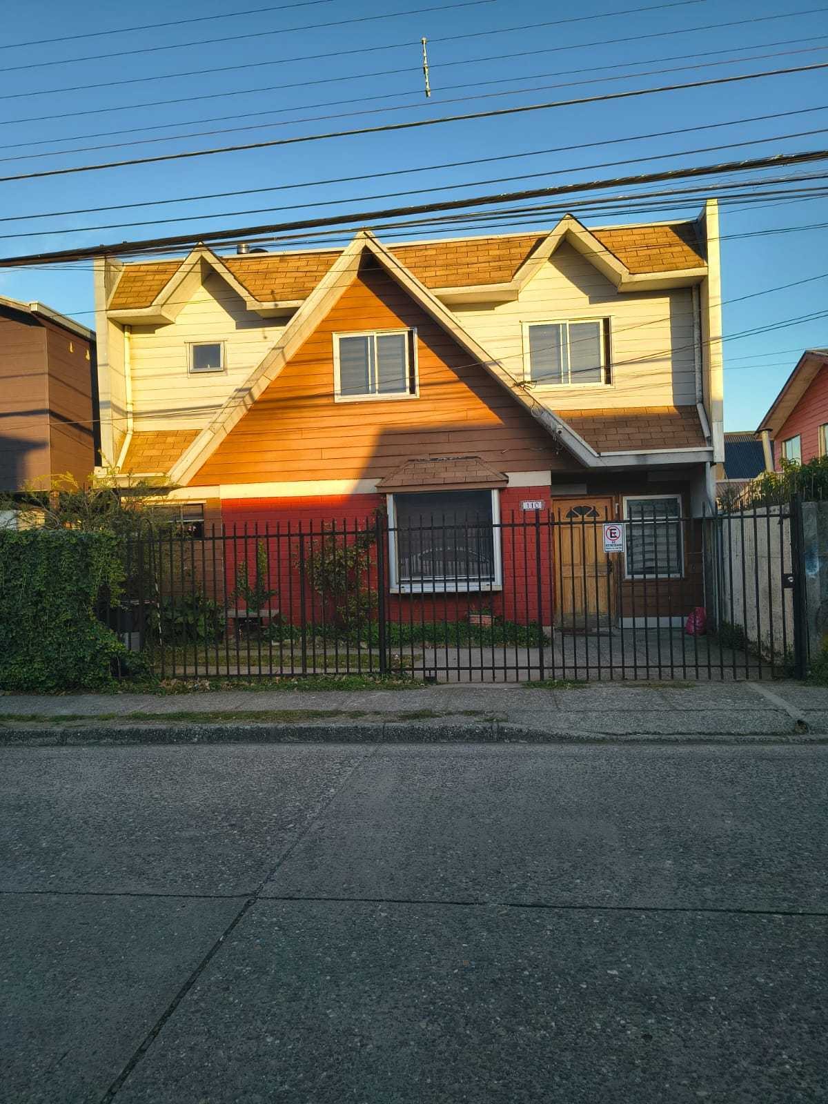 Casa en Arriendo en Valdivia, Arriendo Casa 2 Pisos - Alonso de Villanueva (182118)