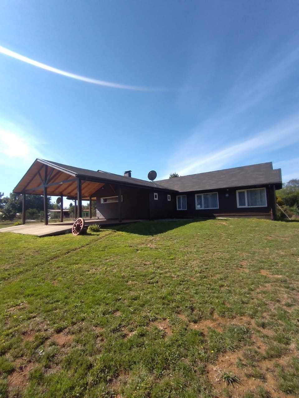 Casa en Arriendo en Valdivia, Moderna Casa en Parcela en Entorno Tranquilo (182516)