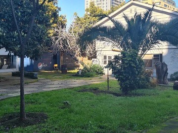 Jardines, mostrando dependencias de aulas