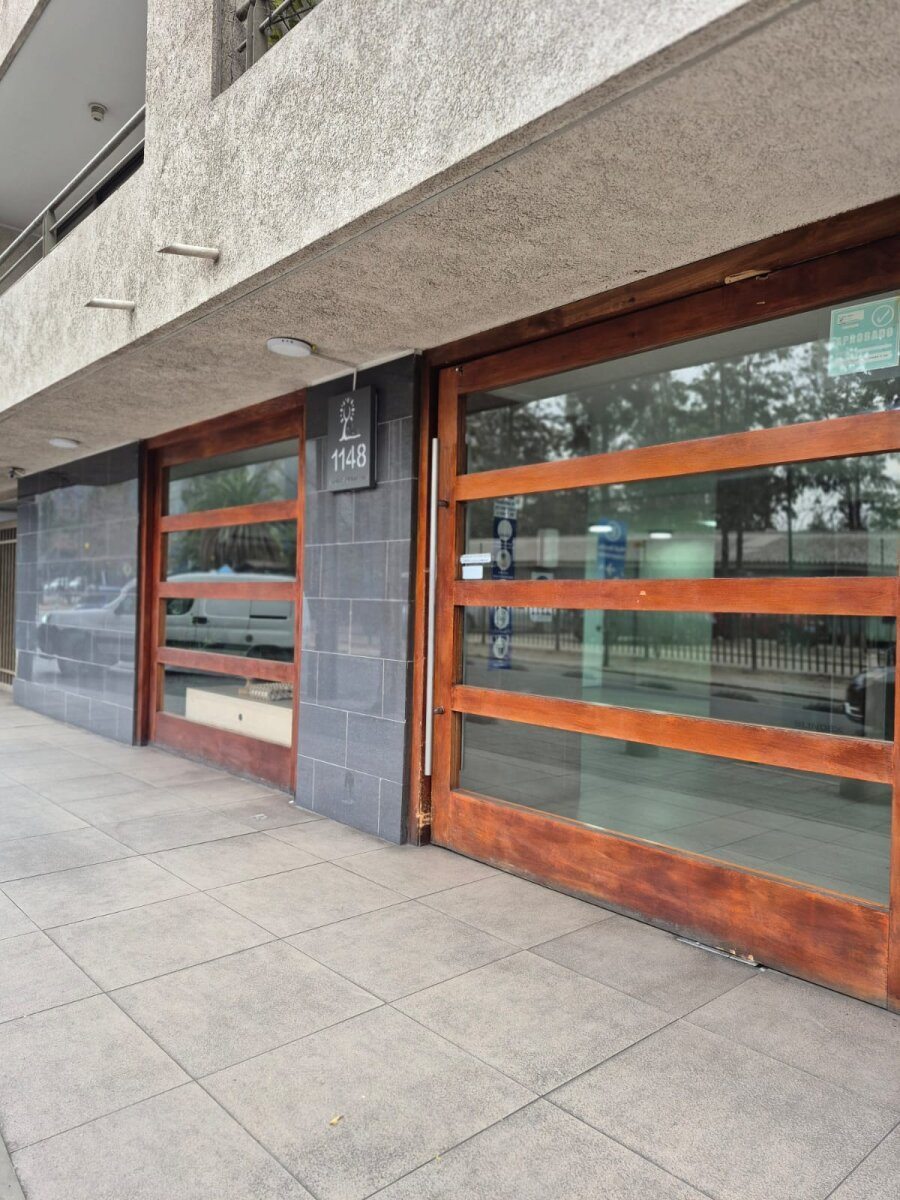 Departamento 2D + 1B con Estacionamiento a Pasos de Metro
