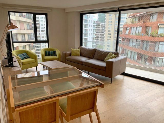Departamento en Arriendo en Las Condes, Barrio El Golf / Metro Alcántara