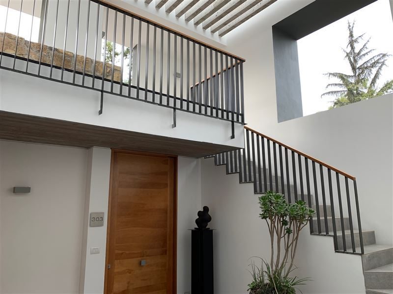 Departamento en Arriendo en Las Condes, Espectacular Loft. Amplia terraza en azotea. Charles Hamilton/Camino La fuente