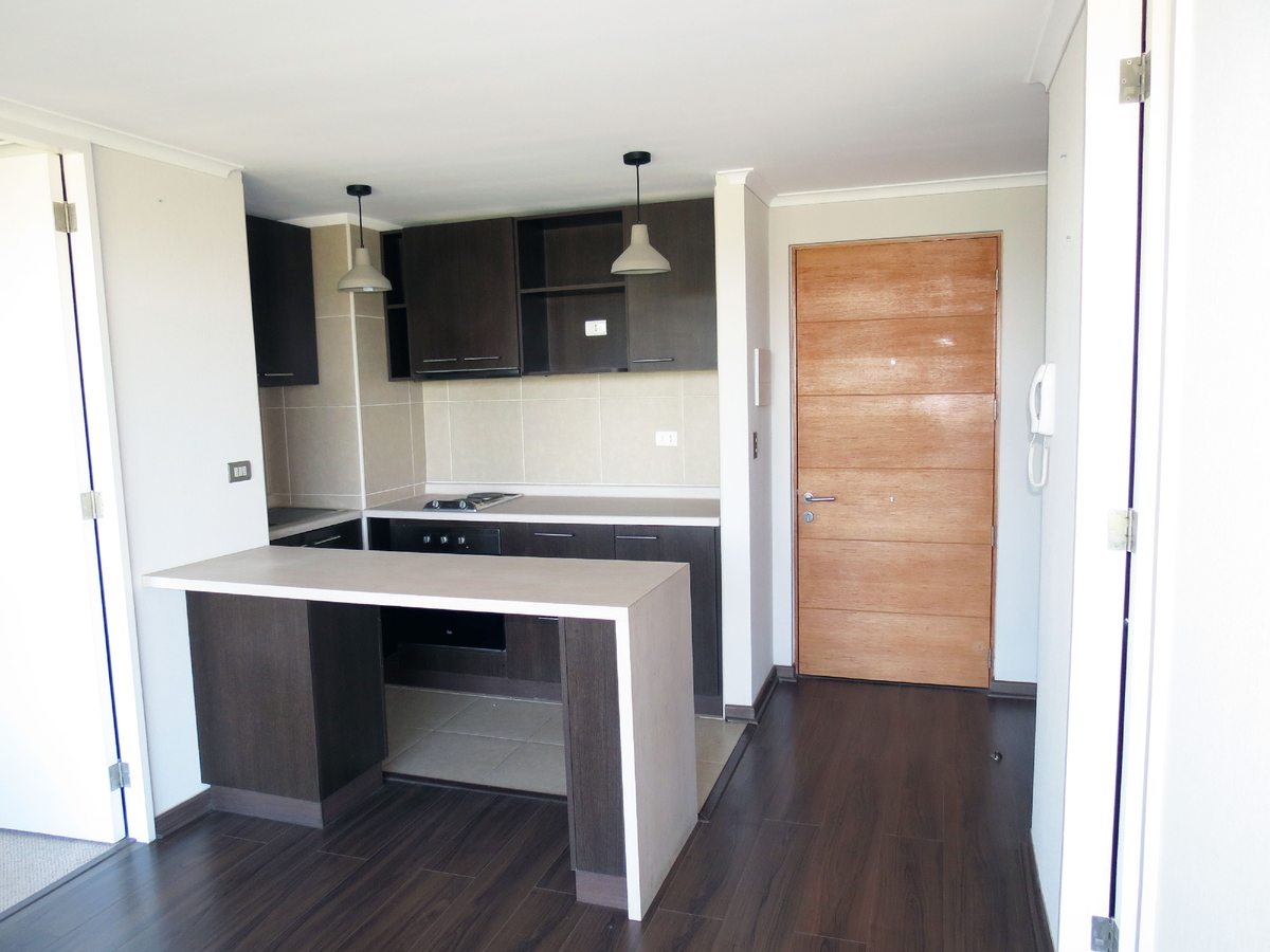 - Cómodo Departamento 2D2B, 3er Piso