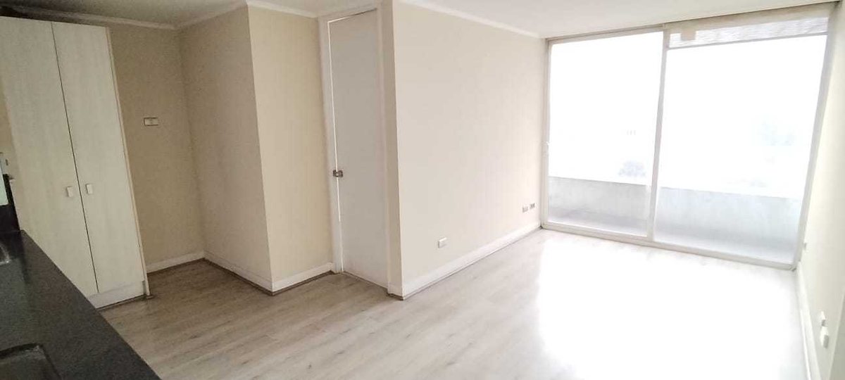 Departamento en Arriendo en Santiago, Baja comision, iluminado, estacionamiento, metro (182881)