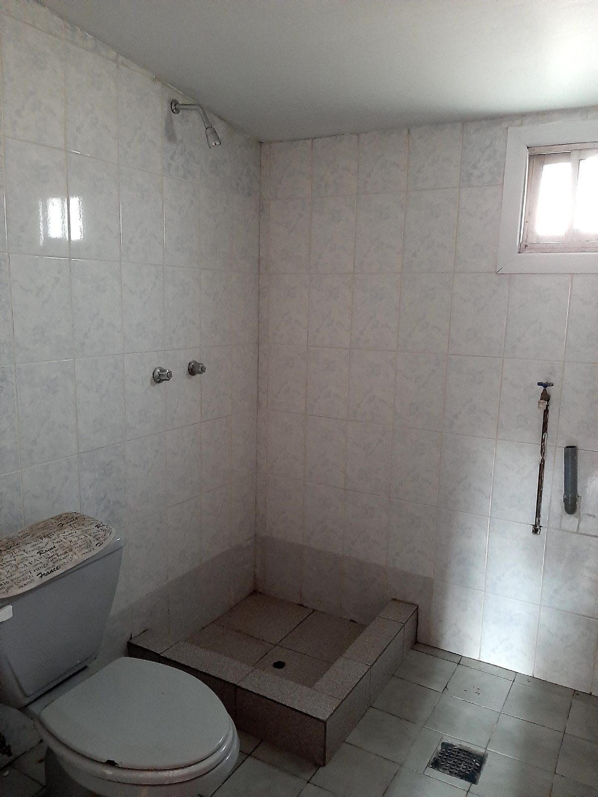 Baño instalación lavadora, showerdoor shwer door