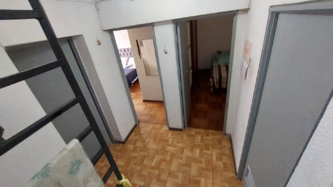 1ER.PISO ENTRADA A LOS DORMITORIOS Y BAÑO GRANDE