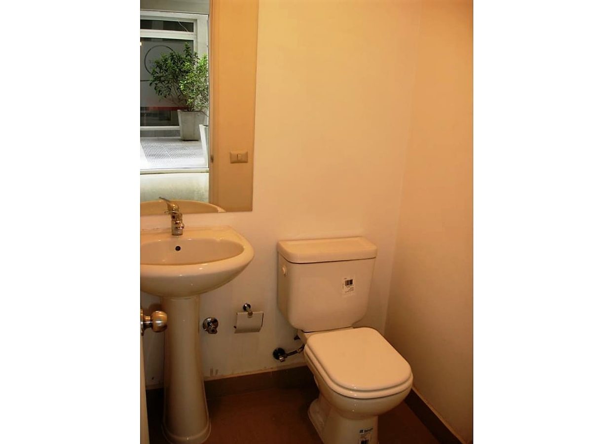 Se arrienda local para diversos rubros comerciales. Comida 