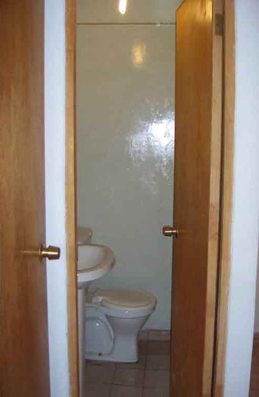 Baño Oficina 2