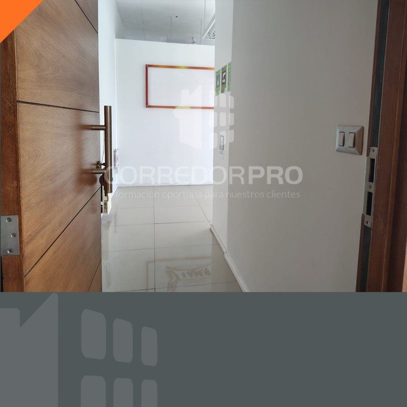Oficina en Arriendo en Colina, Se arrienda oficina en chicureo, 1 bod, 3 est frente a jumbo