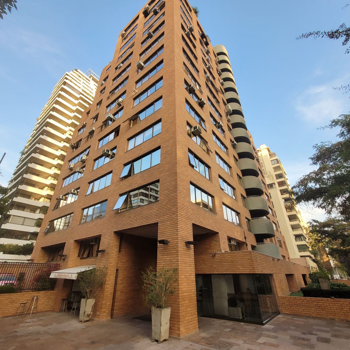 Oficina en Arriendo en Las Condes, Napoleón 3586, Las Condes, Región Metropolitana de Santiago 7550000, Chile