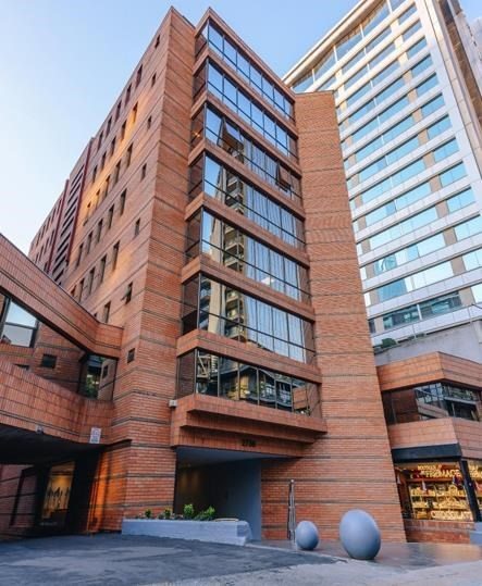 Oficina en Arriendo en Las Condes, Avenida El Bosque - Roger de Flor - Encomenderos - Barrio El Golf en Las Condes