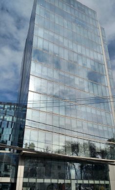 Oficina en Arriendo en Las Condes, Esquina de Avenida Andrés Bello con Bucarest
