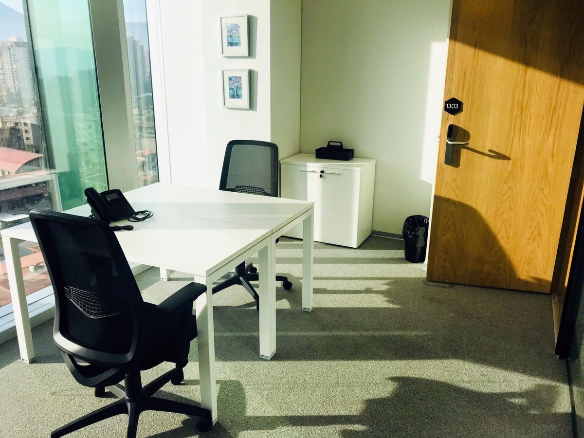 Oficina en Arriendo en Las Condes, Oficina Cowork en Metro Los Militares