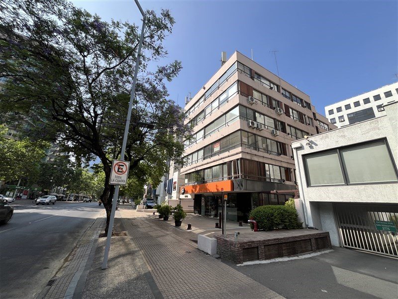 Oficina en Arriendo en Las Condes, Mercado Urbano Tobalaba