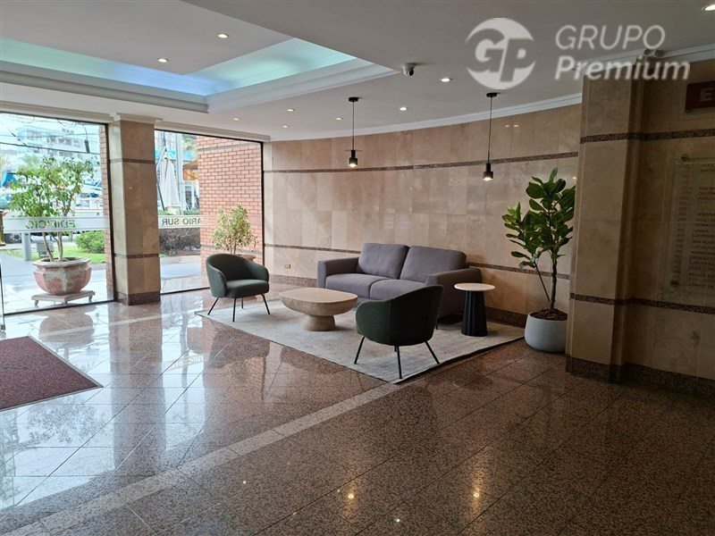 Oficina en Arriendo en Las Condes, Oficina en arriendo, a pasos del metro manquehue y apumanque